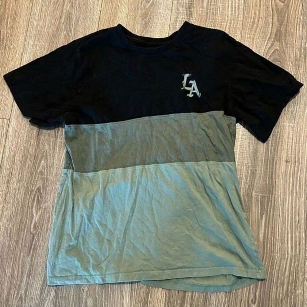 Eighty eightbrand youth boys green black T-shirt size L 100%cotton